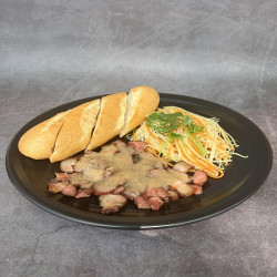 Bánh Mì Heo Nướng Hồng Kông